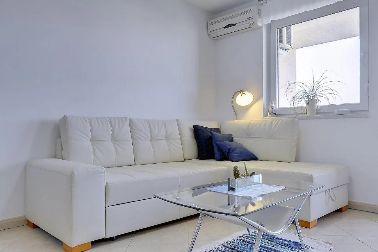 Apartment Helle Ferienwohnung 400 Meter Zum Strand Liznjan