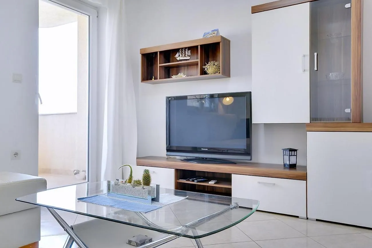 Apartment Helle Ferienwohnung 400 Meter Zum Strand Liznjan